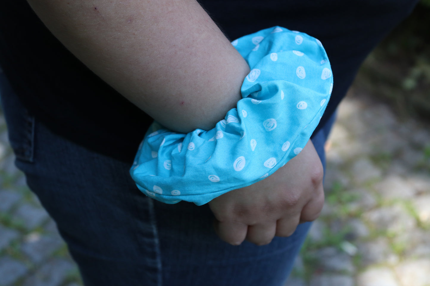 Scrunchie Punkte auf Türkis